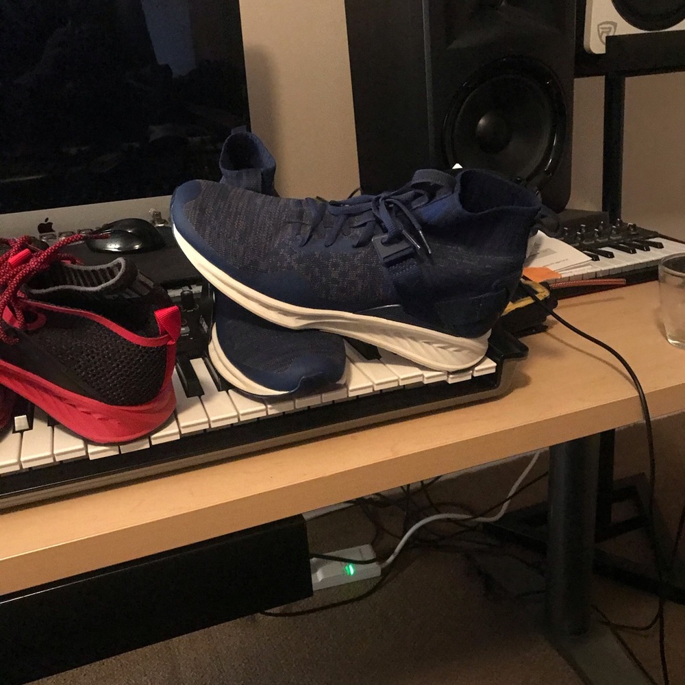 Puma Runners - Picture 3 of 3